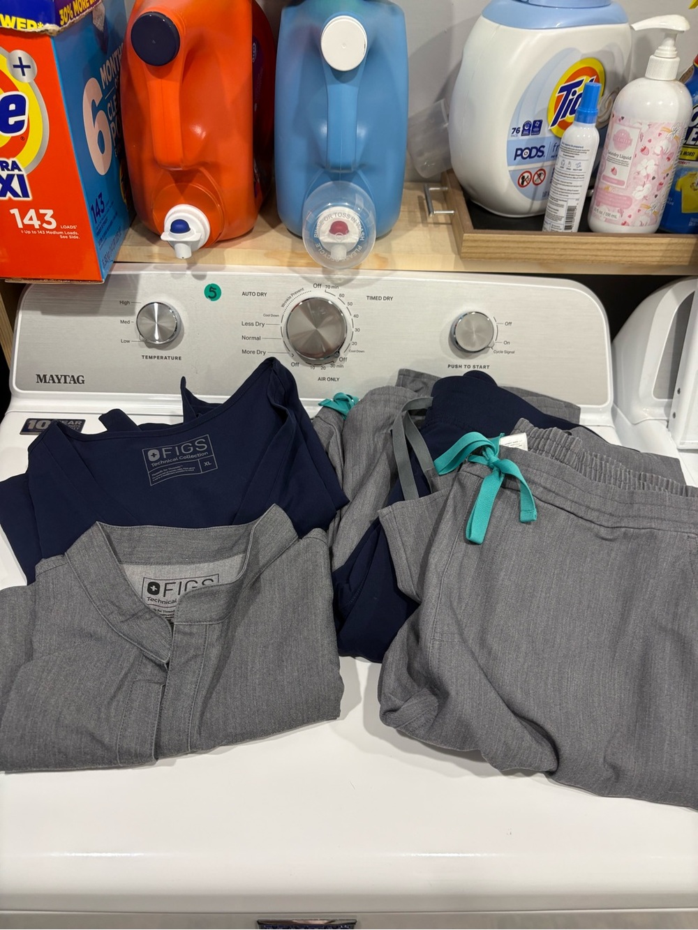 Figs XL Scrubs Bundle